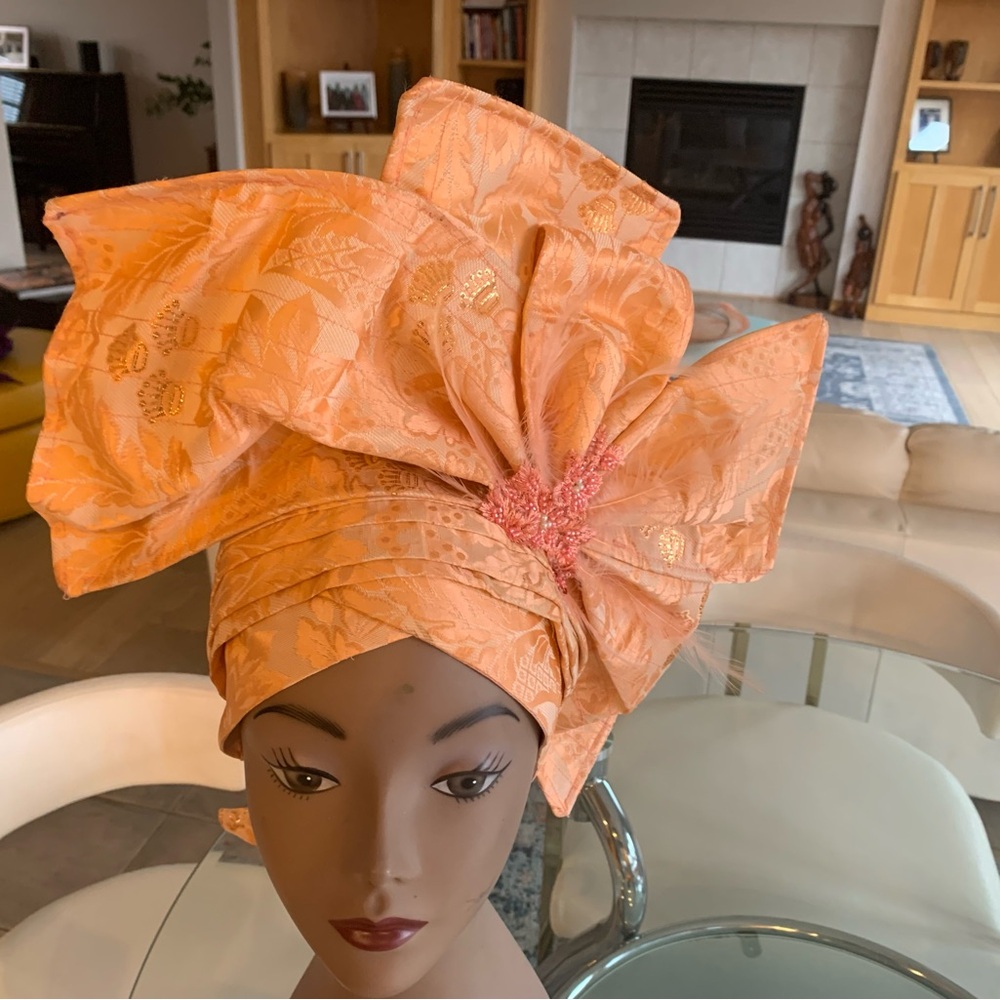 Elegant Peach  Head-wrap

GEL4 0326